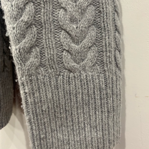 J. Crew Pullover Sweater Merino Wool Blend in Grey and Navy Blue size Large - Picture 8 of 12